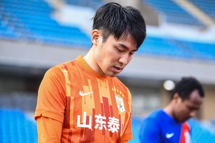 鲁媒：泰山对阵上海球队已7连败 吴兴涵大概率无缘客战海港
