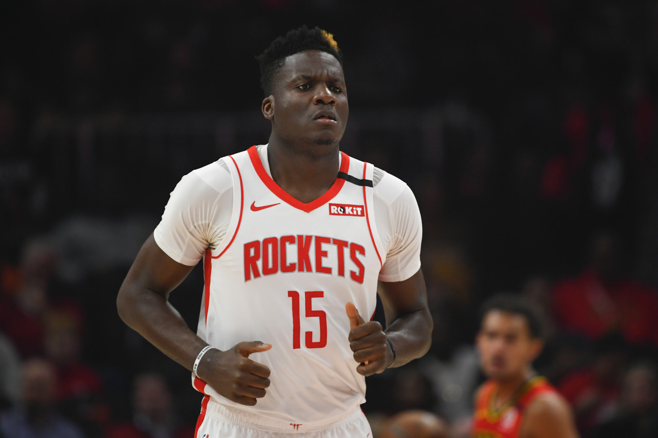 火箭全额中产签DFS+签换卡佩拉被第一硬帽 现在空间不到一份底薪